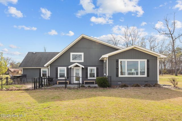 598 Ellis Cove Road, Belhaven, NC 27810