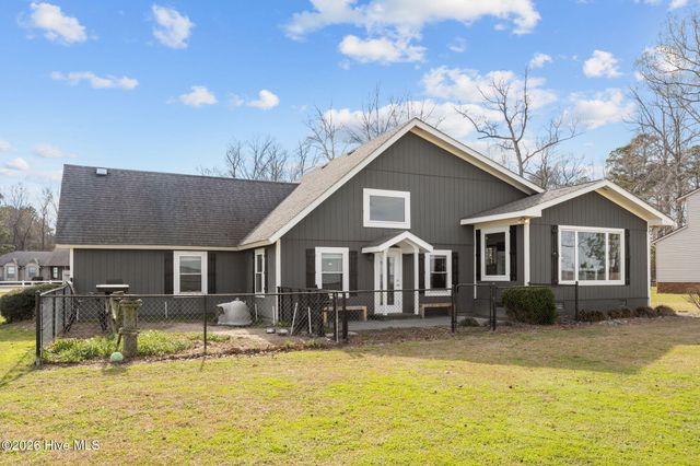 598 Ellis Cove Road, Belhaven, NC 27810