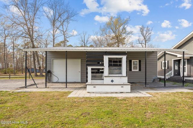 598 Ellis Cove Road, Belhaven, NC 27810