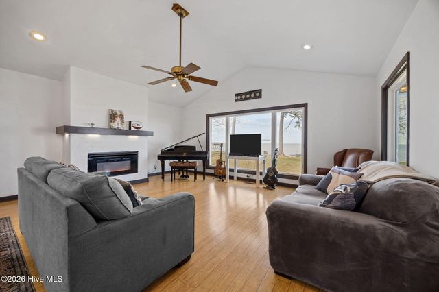 598 Ellis Cove Road, Belhaven, NC 27810