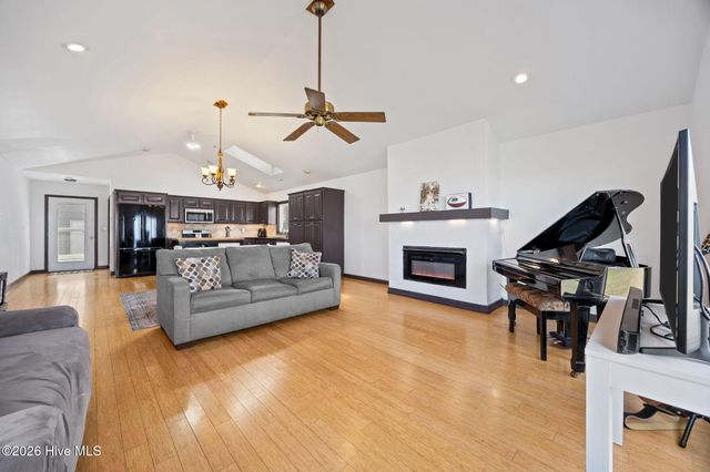 598 Ellis Cove Road, Belhaven, NC 27810