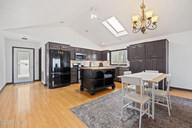 598 Ellis Cove Road, Belhaven, NC 27810