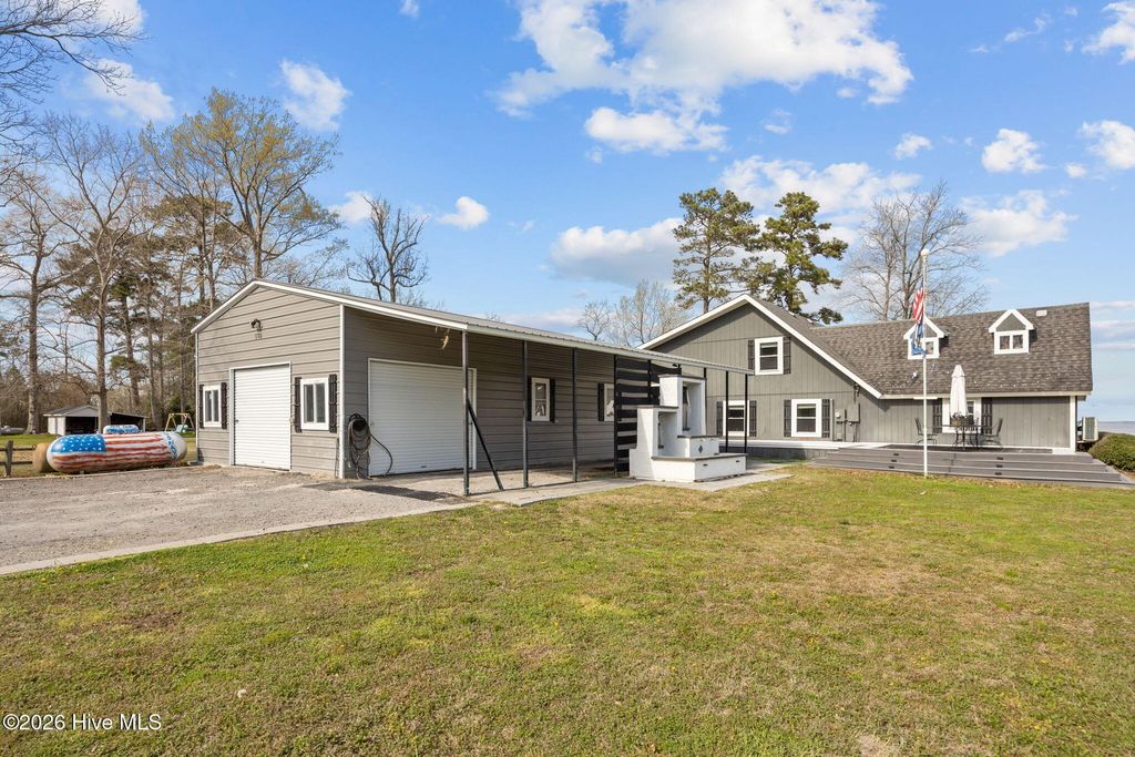 598 Ellis Cove Road, Belhaven, NC 27810