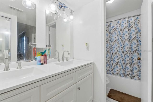 1836 N CRYSTAL LAKE DRIVE 70, Lakeland, FL 33801