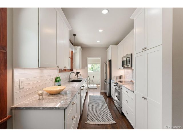 5647 S Louthan St, Littleton, CO 80120