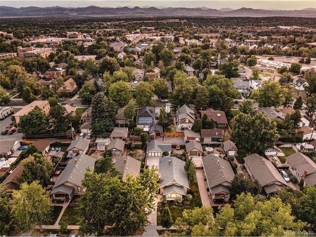 5647 S Louthan St, Littleton, CO 80120