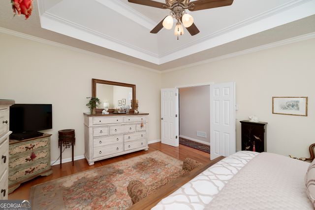 215 Oakwood Lakes Drive, Hampton, GA 30228