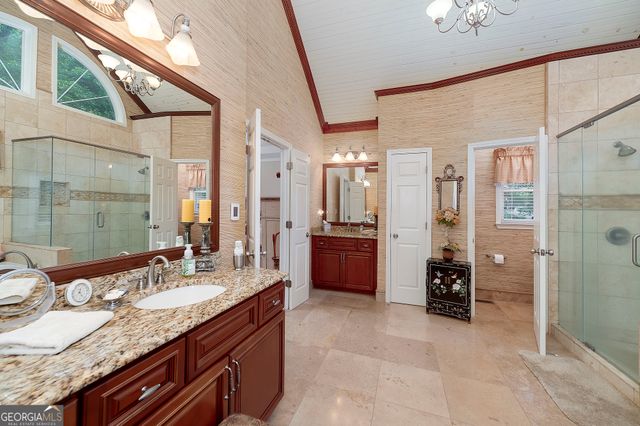 215 Oakwood Lakes Drive, Hampton, GA 30228
