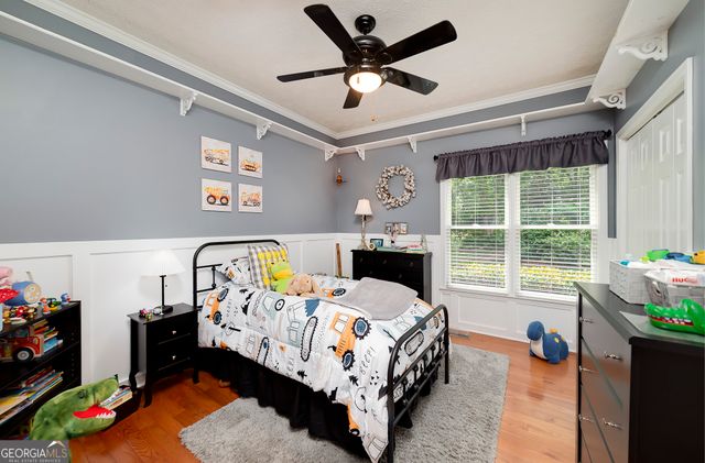 215 Oakwood Lakes Drive, Hampton, GA 30228