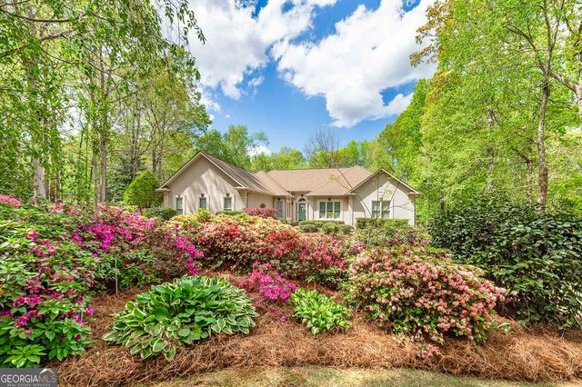 215 Oakwood Lakes Drive, Hampton, GA 30228
