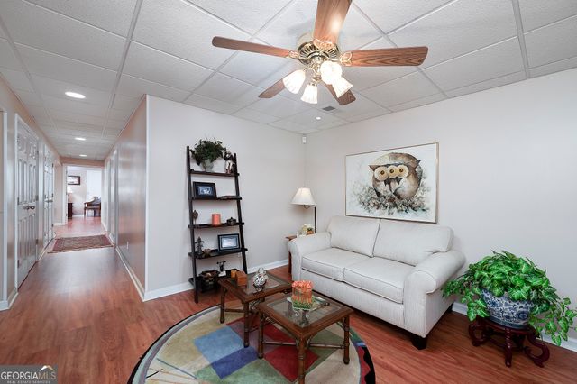 215 Oakwood Lakes Drive, Hampton, GA 30228