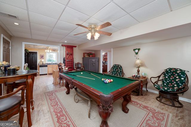 215 Oakwood Lakes Drive, Hampton, GA 30228