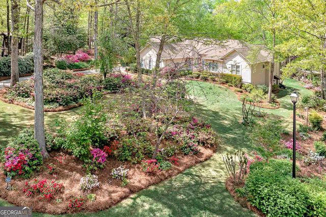 215 Oakwood Lakes Drive, Hampton, GA 30228