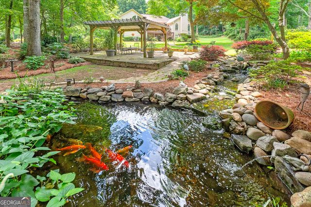 215 Oakwood Lakes Drive, Hampton, GA 30228