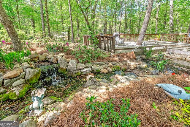215 Oakwood Lakes Drive, Hampton, GA 30228