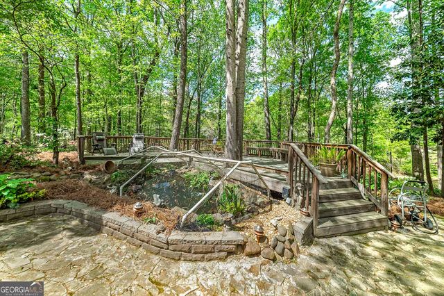 215 Oakwood Lakes Drive, Hampton, GA 30228