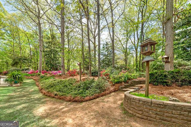 215 Oakwood Lakes Drive, Hampton, GA 30228