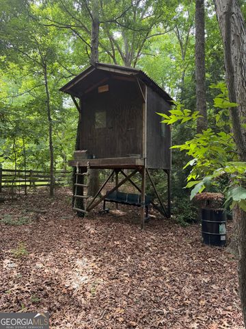 215 Oakwood Lakes Drive, Hampton, GA 30228