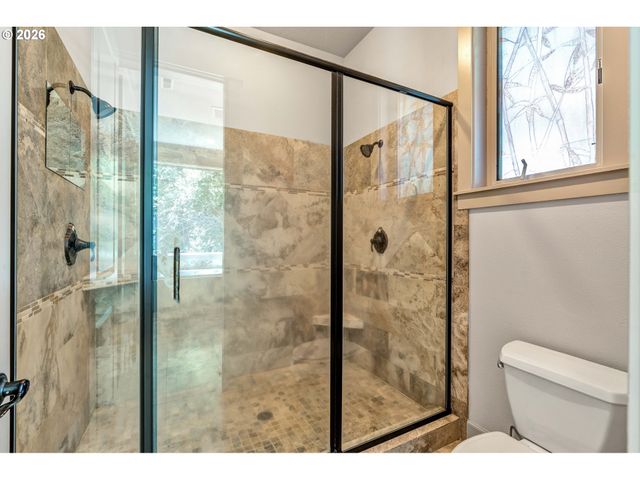 13370 Se WOODLAND Cir, Happy Valley, OR 97086