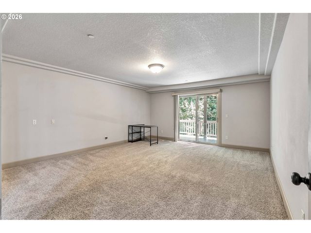 13370 Se WOODLAND Cir, Happy Valley, OR 97086