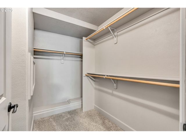 13370 Se WOODLAND Cir, Happy Valley, OR 97086