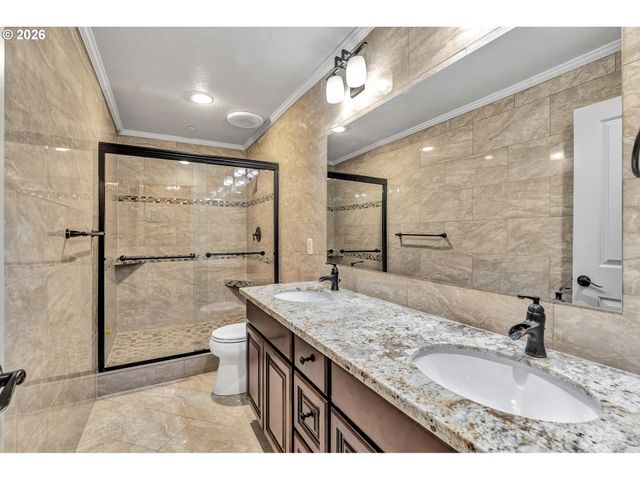 13370 Se WOODLAND Cir, Happy Valley, OR 97086