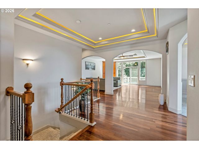 13370 Se WOODLAND Cir, Happy Valley, OR 97086