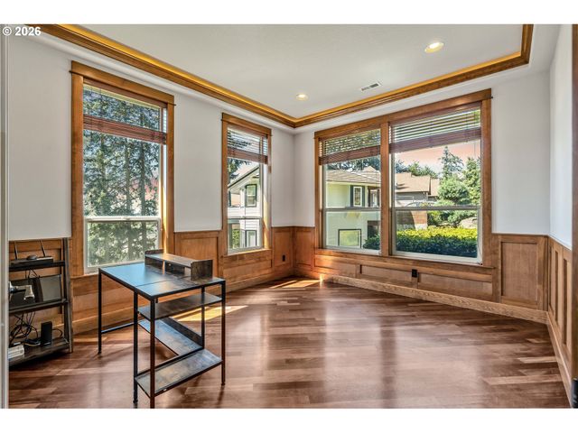 13370 Se WOODLAND Cir, Happy Valley, OR 97086