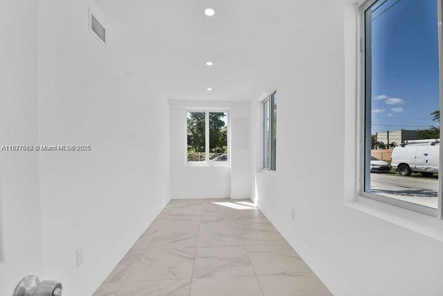 3025 NW 8th Ave 1, Miami, FL 33127
