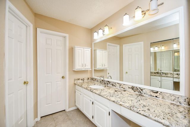 3402 Hidden Creek Drive, Sugar Land, TX 77479
