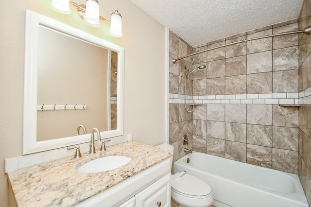 3402 Hidden Creek Drive, Sugar Land, TX 77479