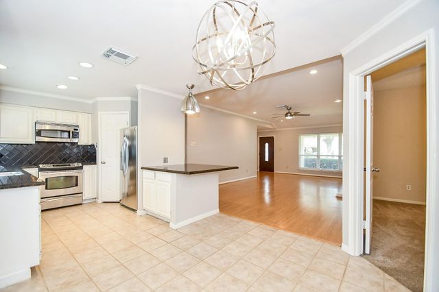 3402 Hidden Creek Drive, Sugar Land, TX 77479