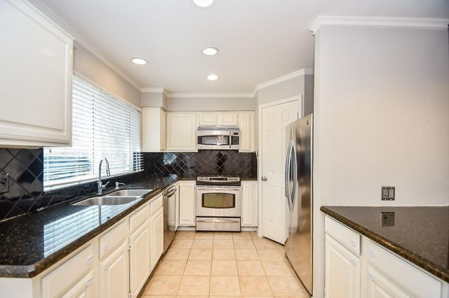 3402 Hidden Creek Drive, Sugar Land, TX 77479