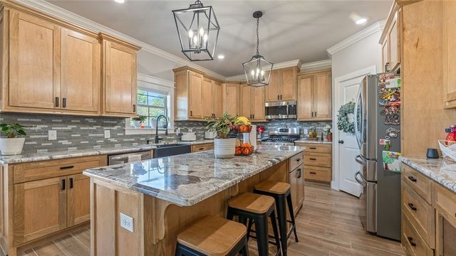 11439 Landers Road, Rogers, AR 72756