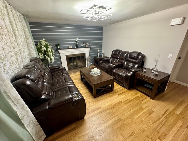 179 JORDAN Avenue, Cranston, RI 02910