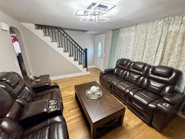 179 JORDAN Avenue, Cranston, RI 02910