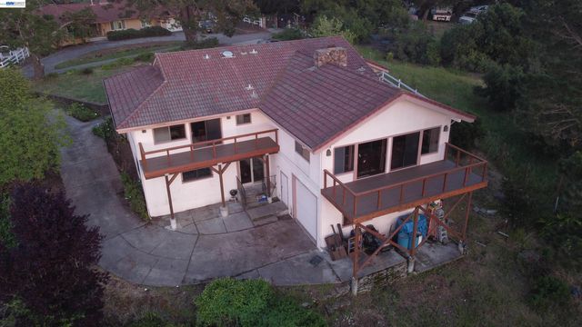 6727 Sunnyslope Ave, Castro Valley, CA 94552