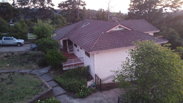 6727 Sunnyslope Ave, Castro Valley, CA 94552