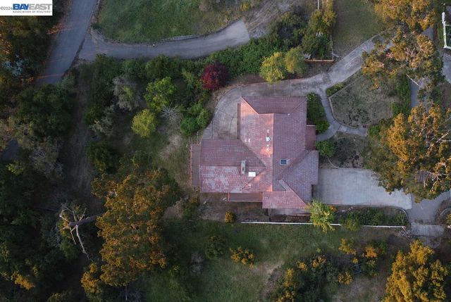 6727 Sunnyslope Ave, Castro Valley, CA 94552