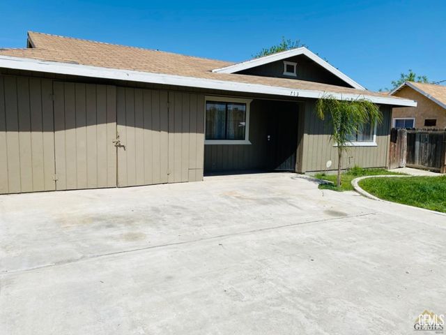 713 18th Place, Delano, CA 93215