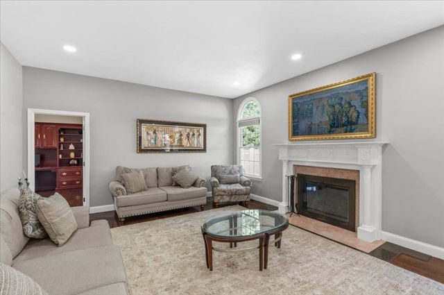 256 Hillcrest Rd, Marshfield, MA 02050