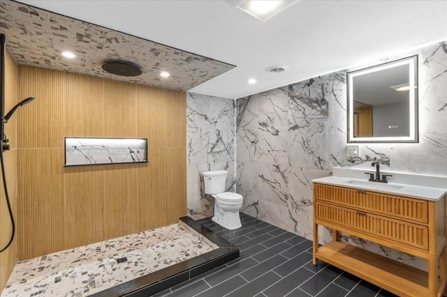 256 Hillcrest Rd, Marshfield, MA 02050