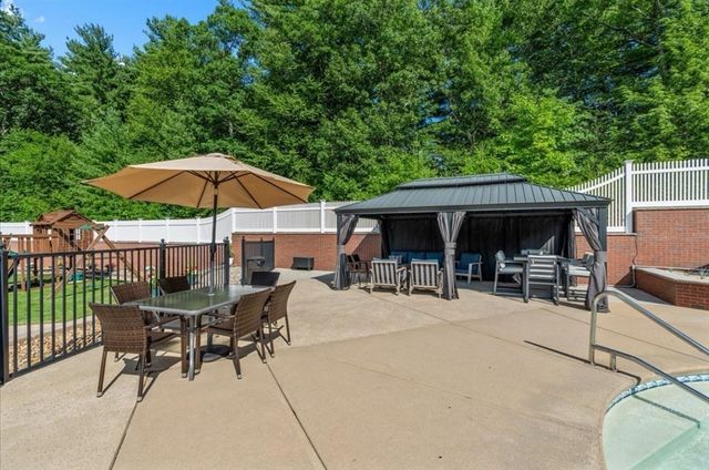 256 Hillcrest Rd, Marshfield, MA 02050