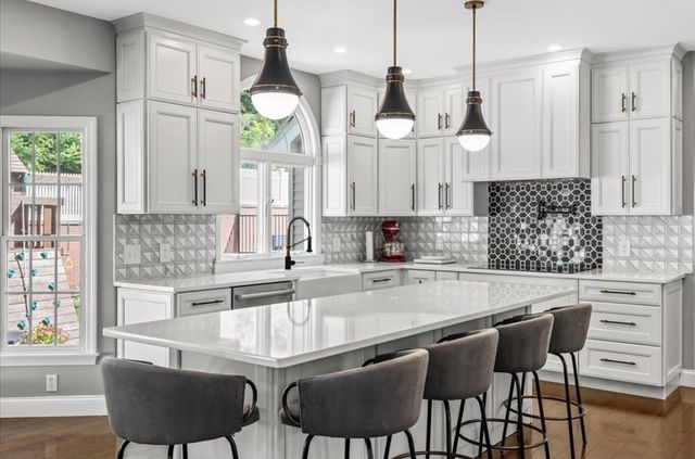 256 Hillcrest Rd, Marshfield, MA 02050