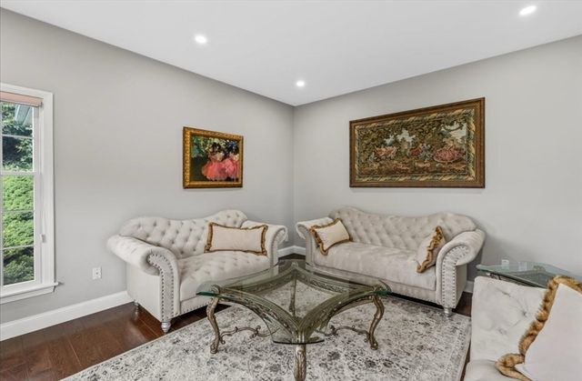 256 Hillcrest Rd, Marshfield, MA 02050