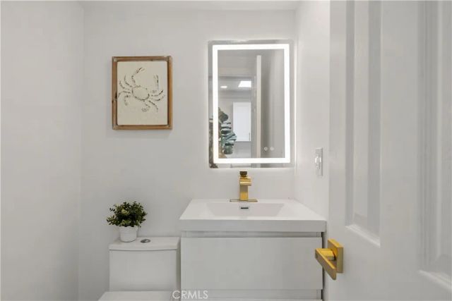 945 Park, Laguna Beach, CA 92651
