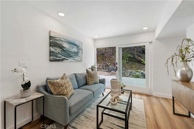 945 Park, Laguna Beach, CA 92651