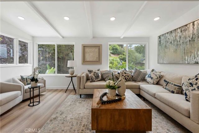 945 Park, Laguna Beach, CA 92651