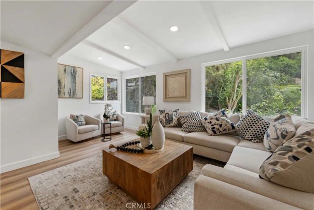 945 Park, Laguna Beach, CA 92651