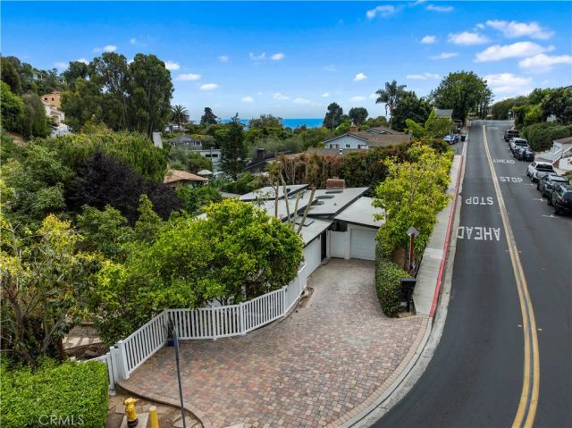 945 Park, Laguna Beach, CA 92651